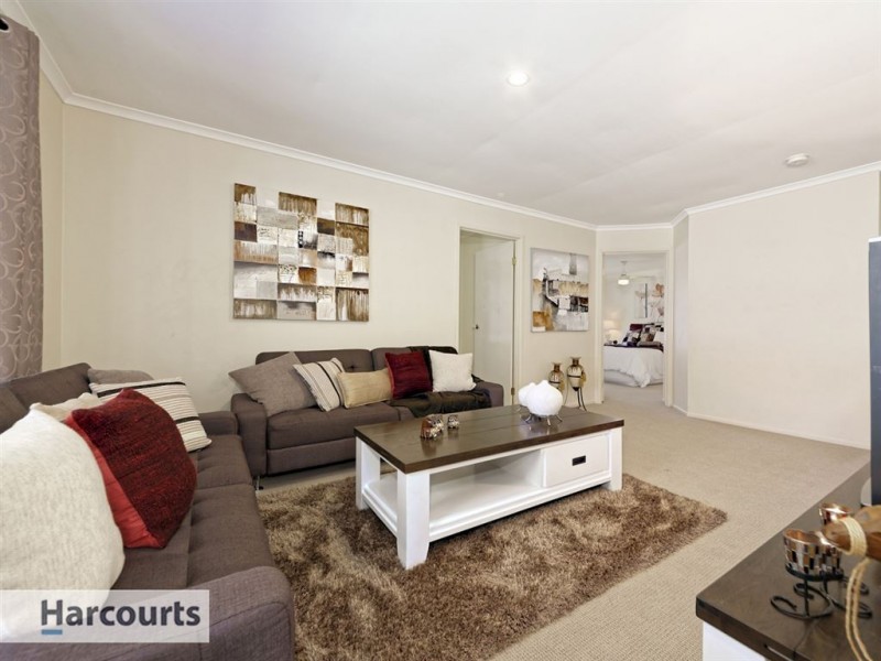 8 Montclare Court, Cashmere QLD 4500