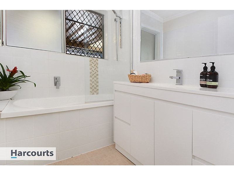 75 Bunya Park Drive, Eatons Hill QLD 4037