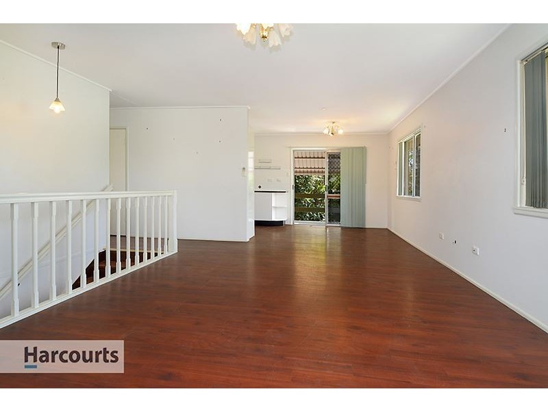 12 Tarcoola Avenue, Ferny Hills QLD 4055