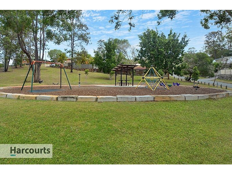 12 Tarcoola Avenue, Ferny Hills QLD 4055