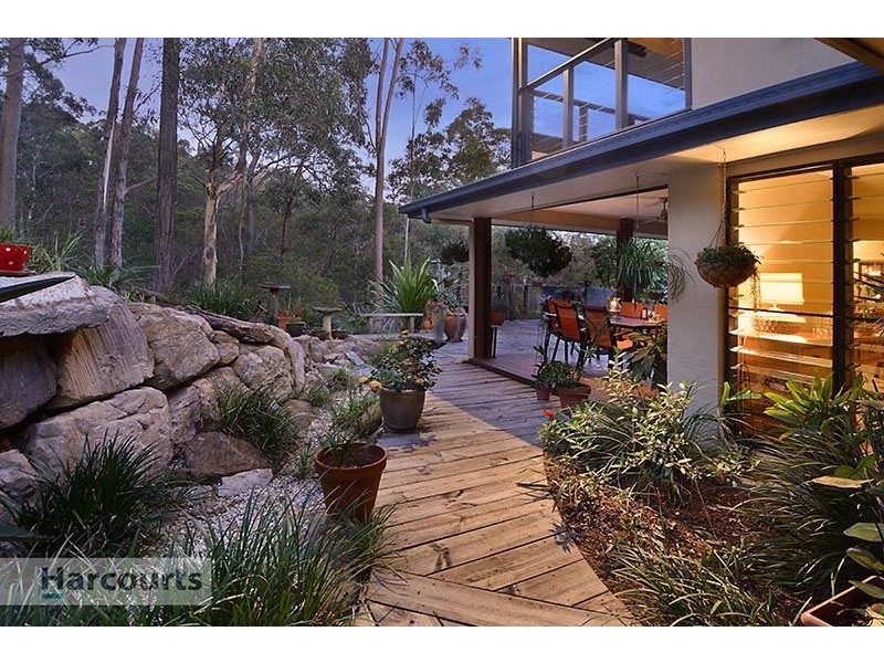 33 Quandong Crescent, Arana Hills QLD 4054