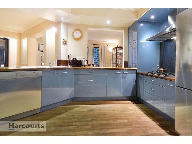 33 Quandong Crescent, Arana Hills QLD 4054