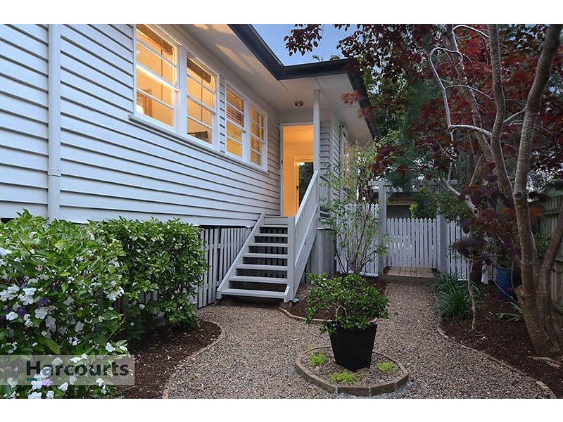 105 Woking Street, Keperra QLD 4054