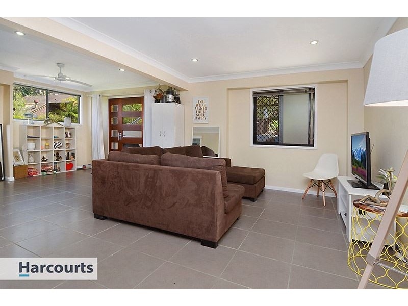 42 Tarcoola Avenue, Ferny Hills QLD 4055