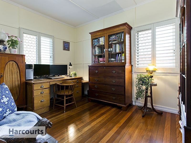 105 Madsen Street, Keperra QLD 4054