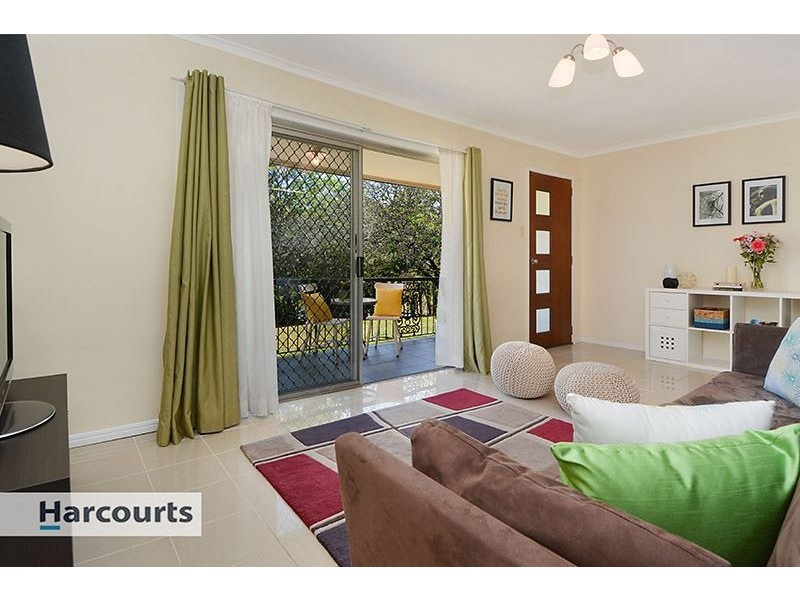 1 Harmony Court, Arana Hills QLD 4054