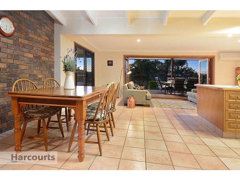 13 Minerva Court, Eatons Hill QLD 4037