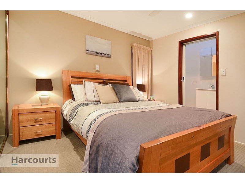 13 Minerva Court, Eatons Hill QLD 4037