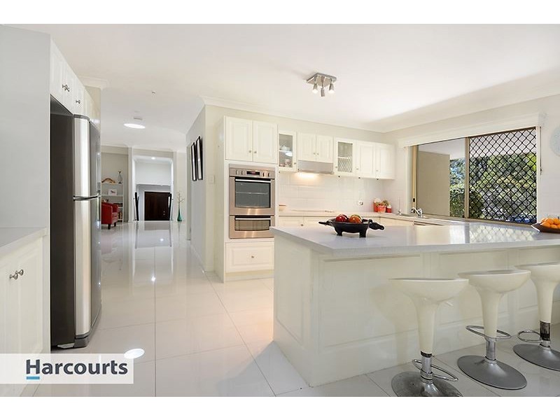 1 Woodvale Court, Everton Hills QLD 4053