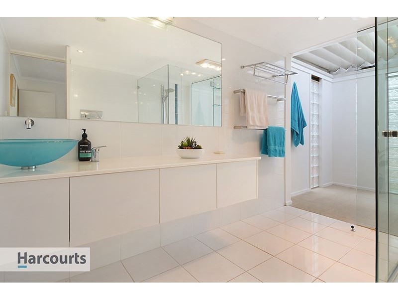 1 Lockrose Street, Mitchelton QLD 4053