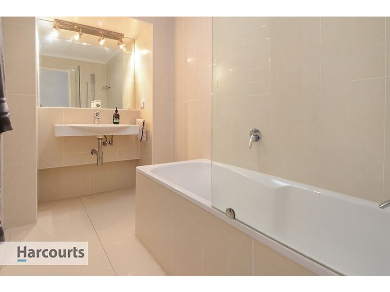 1 Lockrose Street, Mitchelton QLD 4053