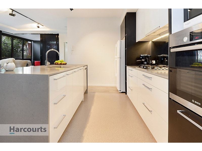 1003/9 Edmondstone Street, South Brisbane QLD 4101