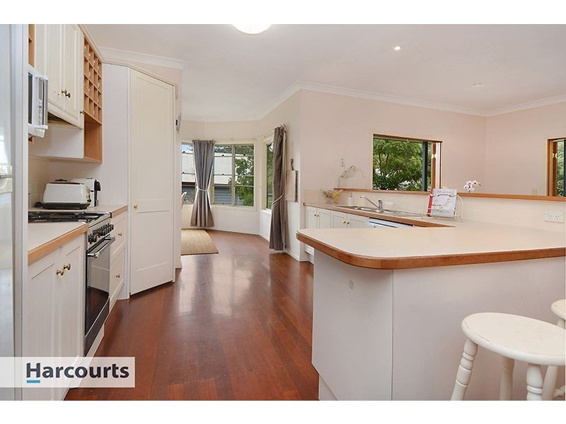 35 Linkwood Drive, Ferny Hills QLD 4055