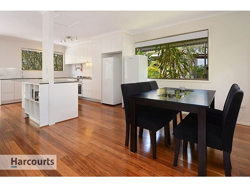 30 Barber Road, Ferny Hills QLD 4055