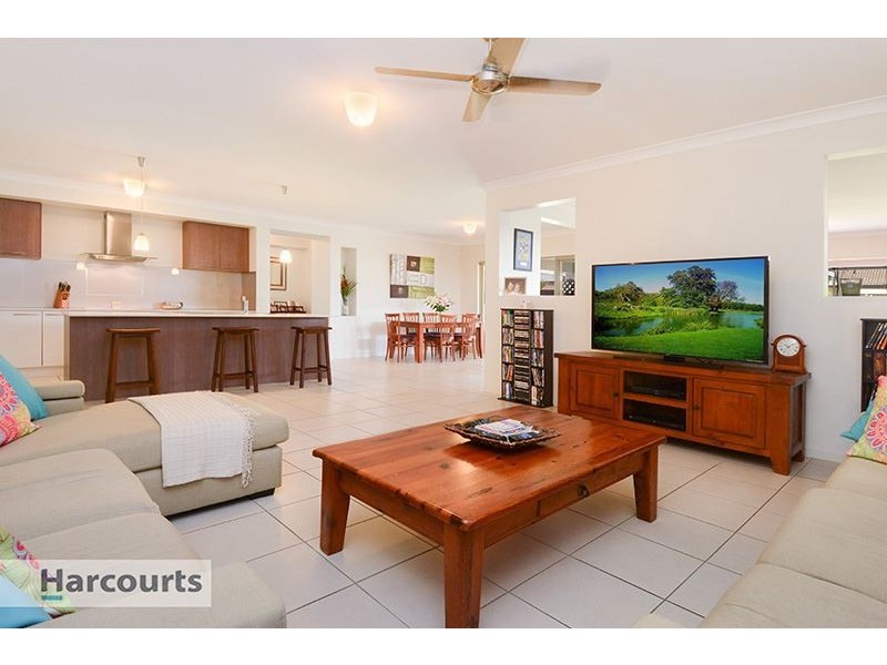 40 Rivergum Drive, Eatons Hill QLD 4037