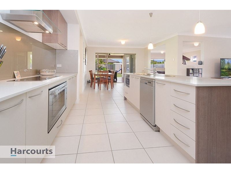 40 Rivergum Drive, Eatons Hill QLD 4037