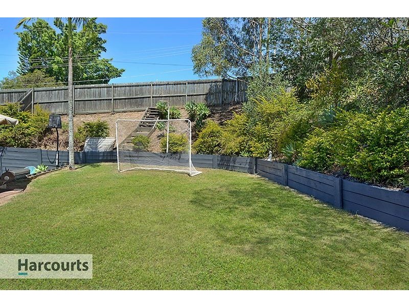 1 Double Bar Court, Arana Hills QLD 4054