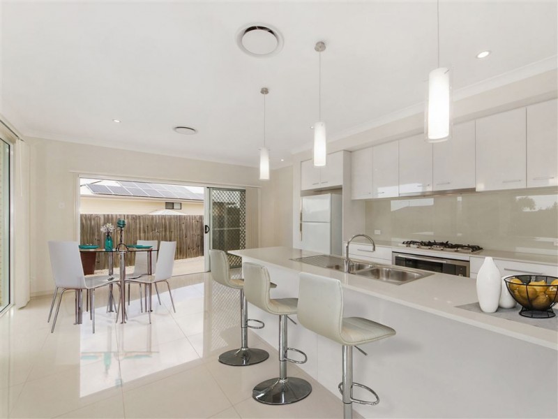 13 Caspian Parade, Warner QLD 4500