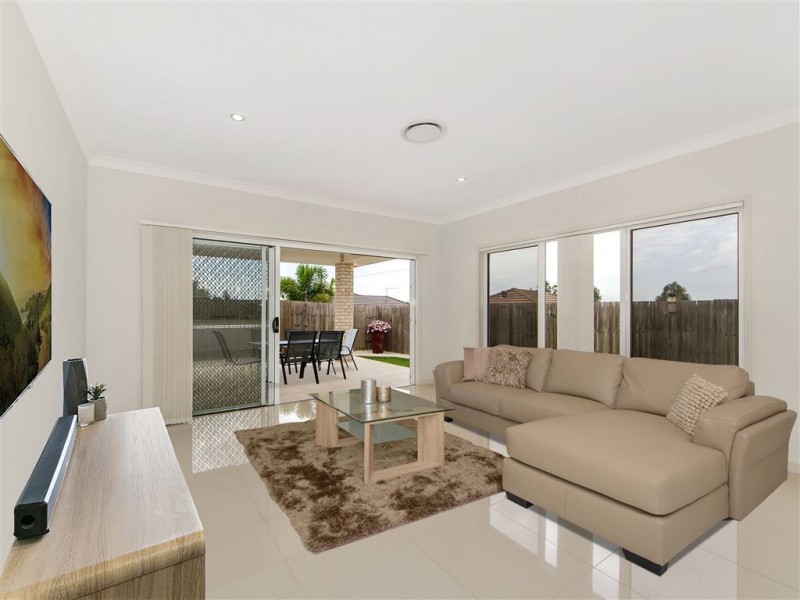 13 Caspian Parade, Warner QLD 4500