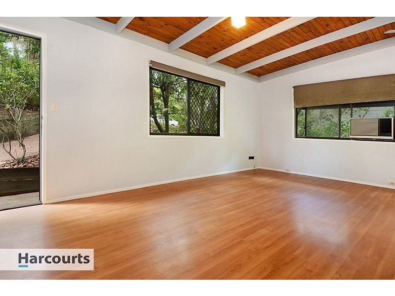 21 Teenan Street, Ferny Hills QLD 4055