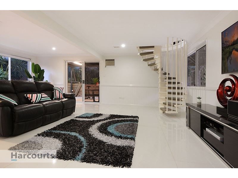 5 Rupicola Court, Arana Hills QLD 4054