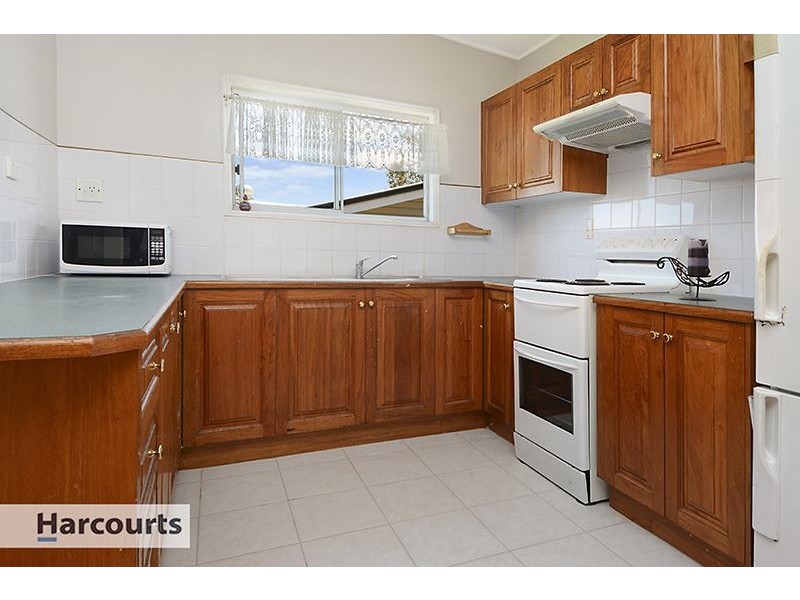 4 Gordon Road, Ferny Hills QLD 4055