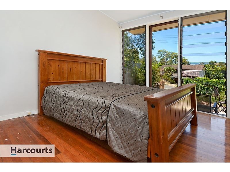 4 Gordon Road, Ferny Hills QLD 4055