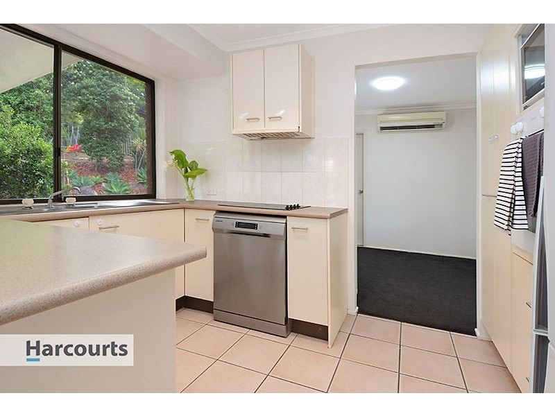 4 Berkeley Place, Ferny Grove QLD 4055