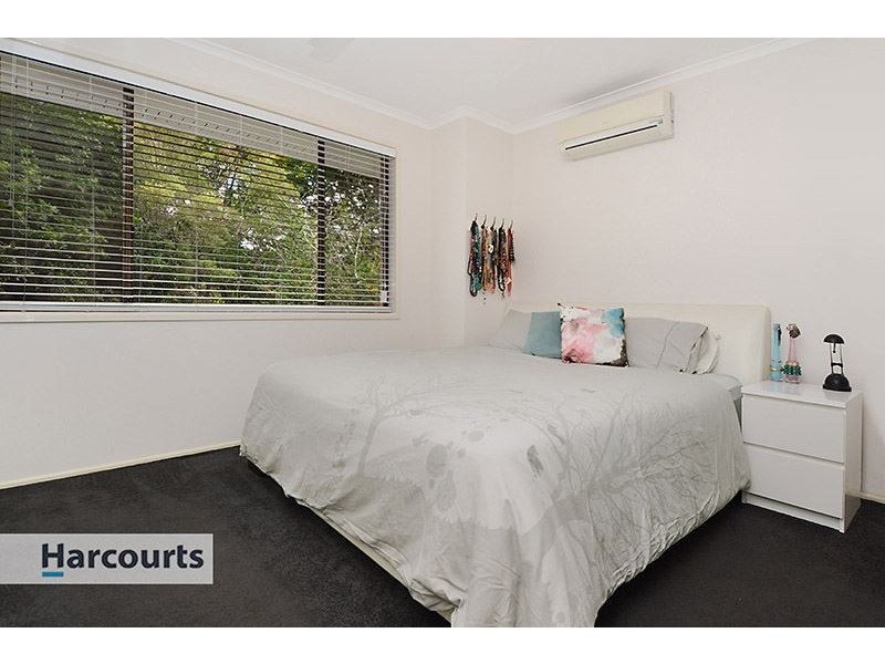 4 Berkeley Place, Ferny Grove QLD 4055