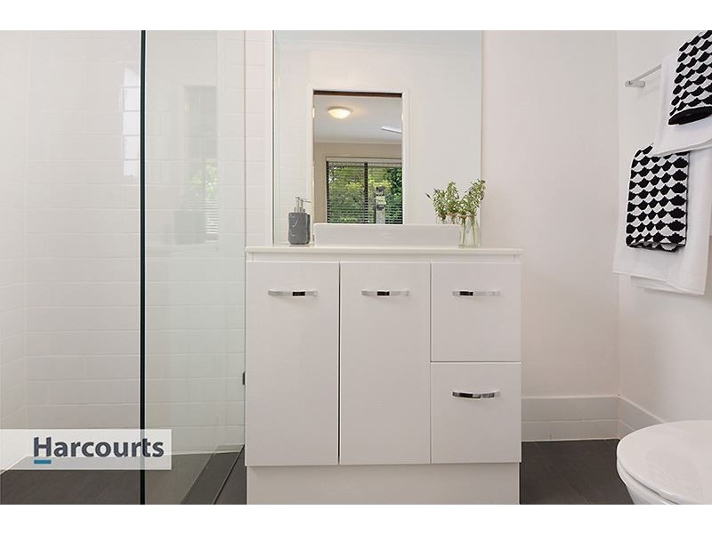 4 Berkeley Place, Ferny Grove QLD 4055