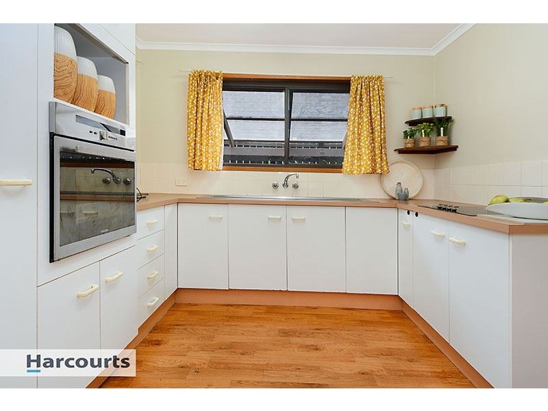 9 Flag Street, Jamboree Heights QLD 4074