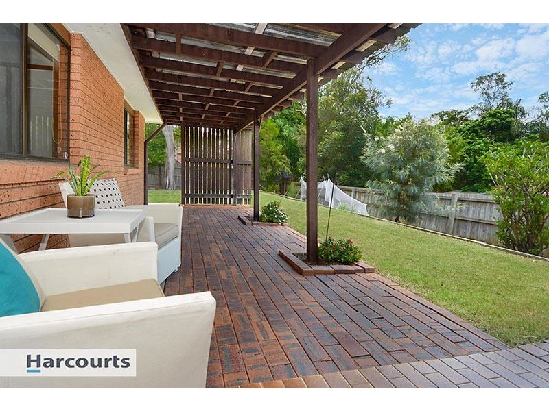 9 Flag Street, Jamboree Heights QLD 4074