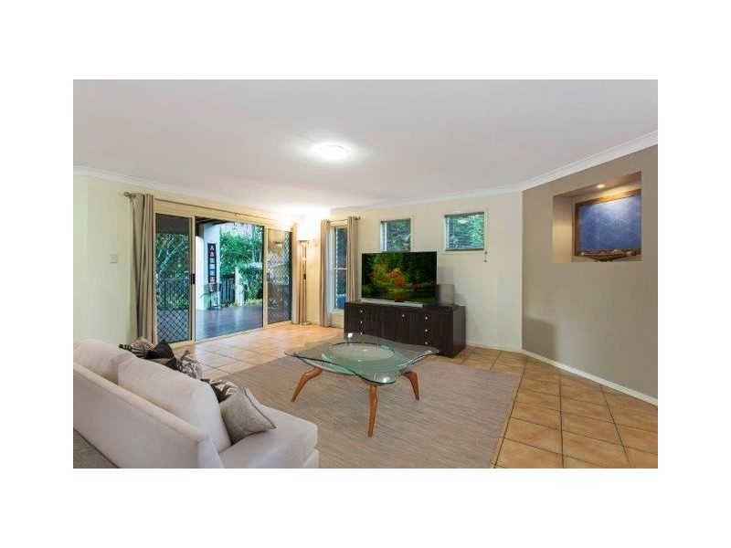 1 Pinehurst Court, Albany Creek QLD 4035