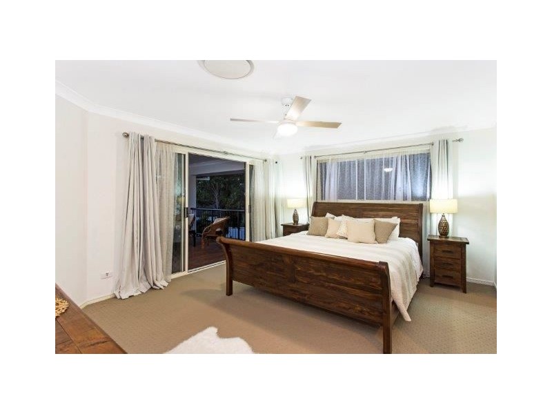 1 Pinehurst Court, Albany Creek QLD 4035