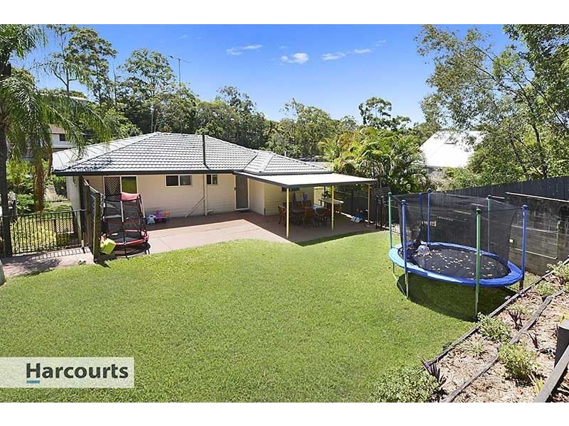 15 Yeerinbool Court, Arana Hills QLD 4054