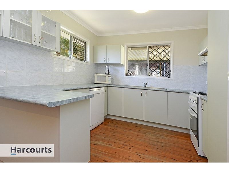 15 Yeerinbool Court, Arana Hills QLD 4054