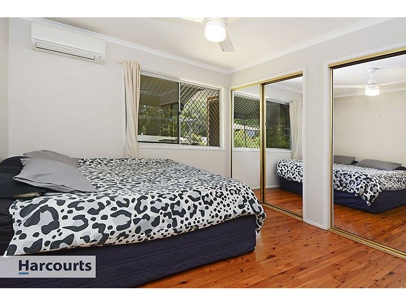 15 Yeerinbool Court, Arana Hills QLD 4054