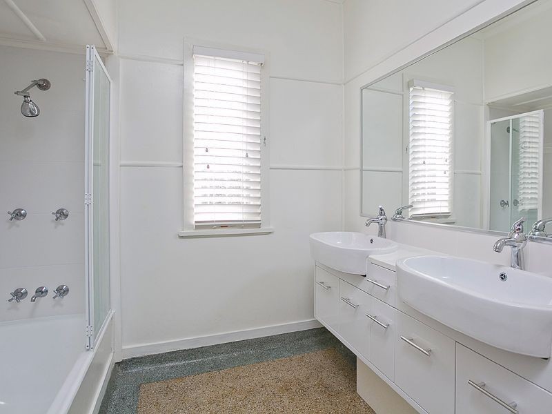 22 Pascoe St, Mitchelton QLD 4053