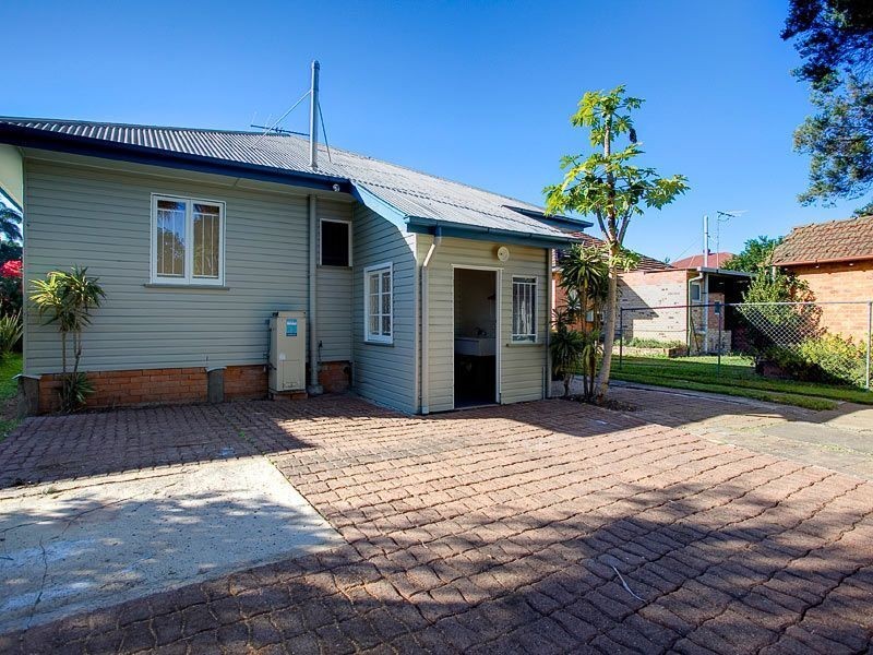 22 Pascoe St, Mitchelton QLD 4053