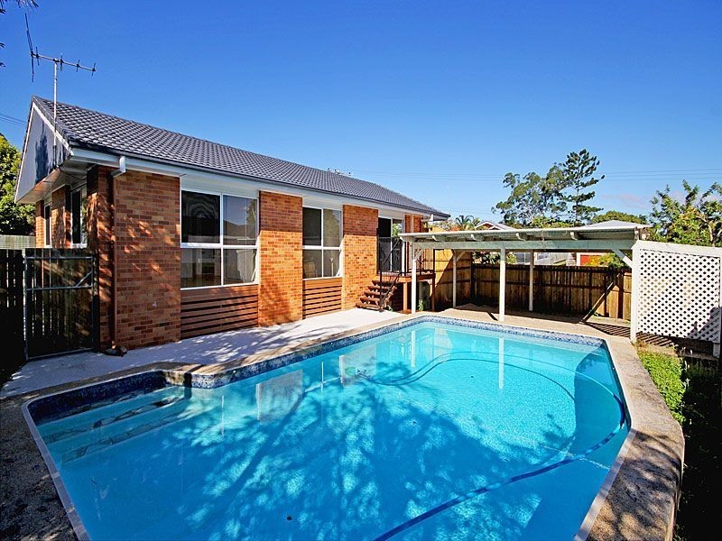 37 Jarvis St, Stafford Heights QLD 4053