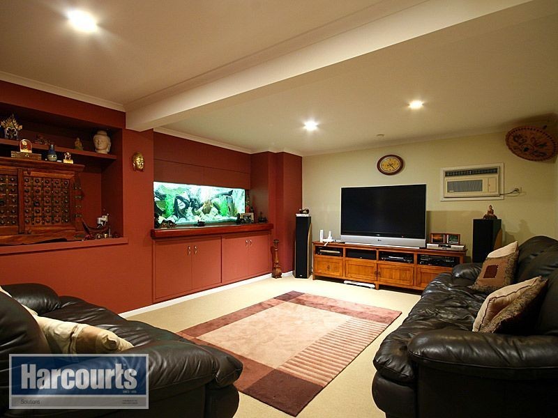 15 Wandearah Street, Ferny Hills QLD 4055