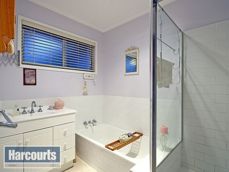 15 Wandearah Street, Ferny Hills QLD 4055