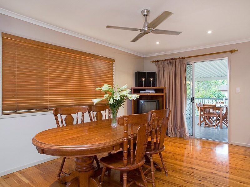 22 Allara Crescent, Ferny Hills QLD 4055