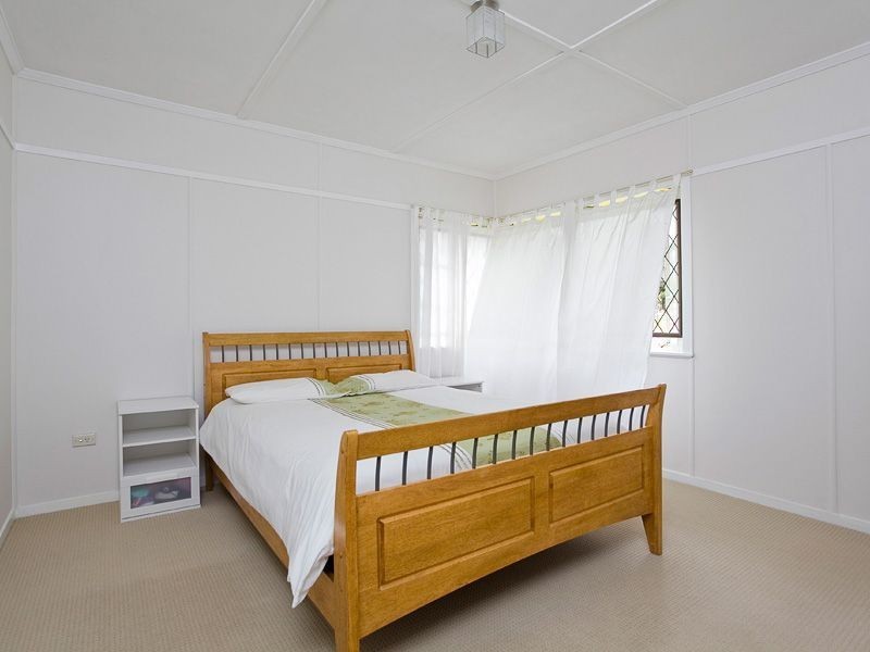 20 Barber Street, Keperra QLD 4054