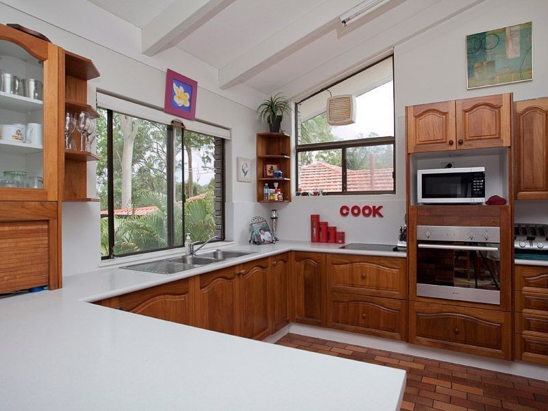 27 Kylie Ave, Ferny Hills QLD 4055