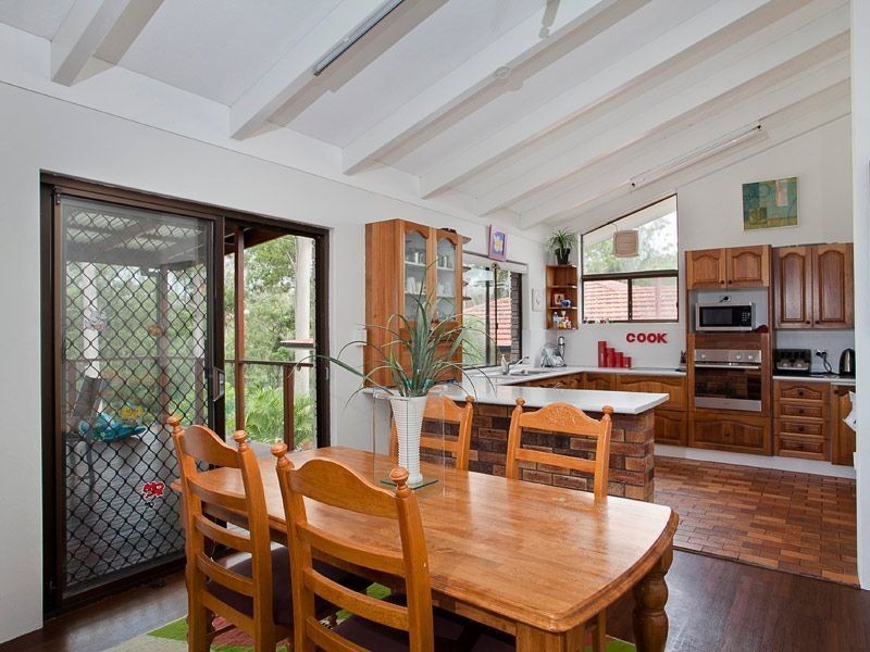 27 Kylie Ave, Ferny Hills QLD 4055