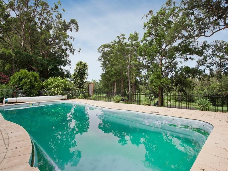 27 Kylie Ave, Ferny Hills QLD 4055