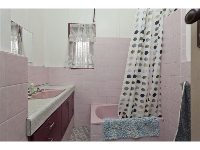 382 Enoggera Rd, Alderley QLD 4051