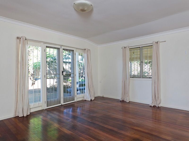 65 Redwood Street, Stafford Heights QLD 4053