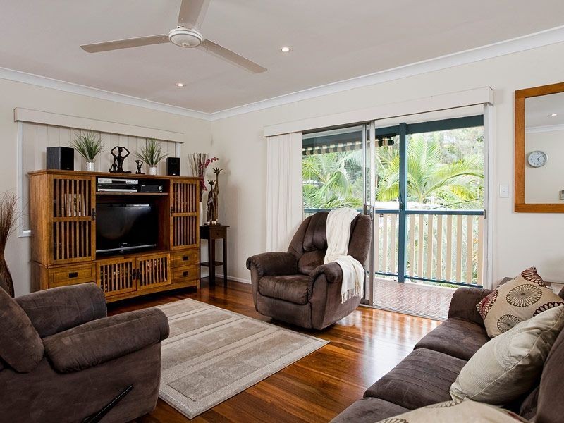 5 Wallaroy Crt, Ferny Hills QLD 4055